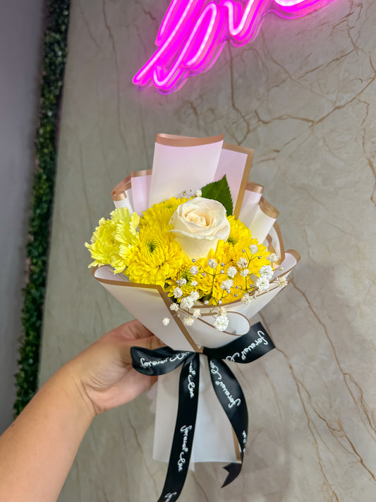 Ramo de flores amarillas mas rosa